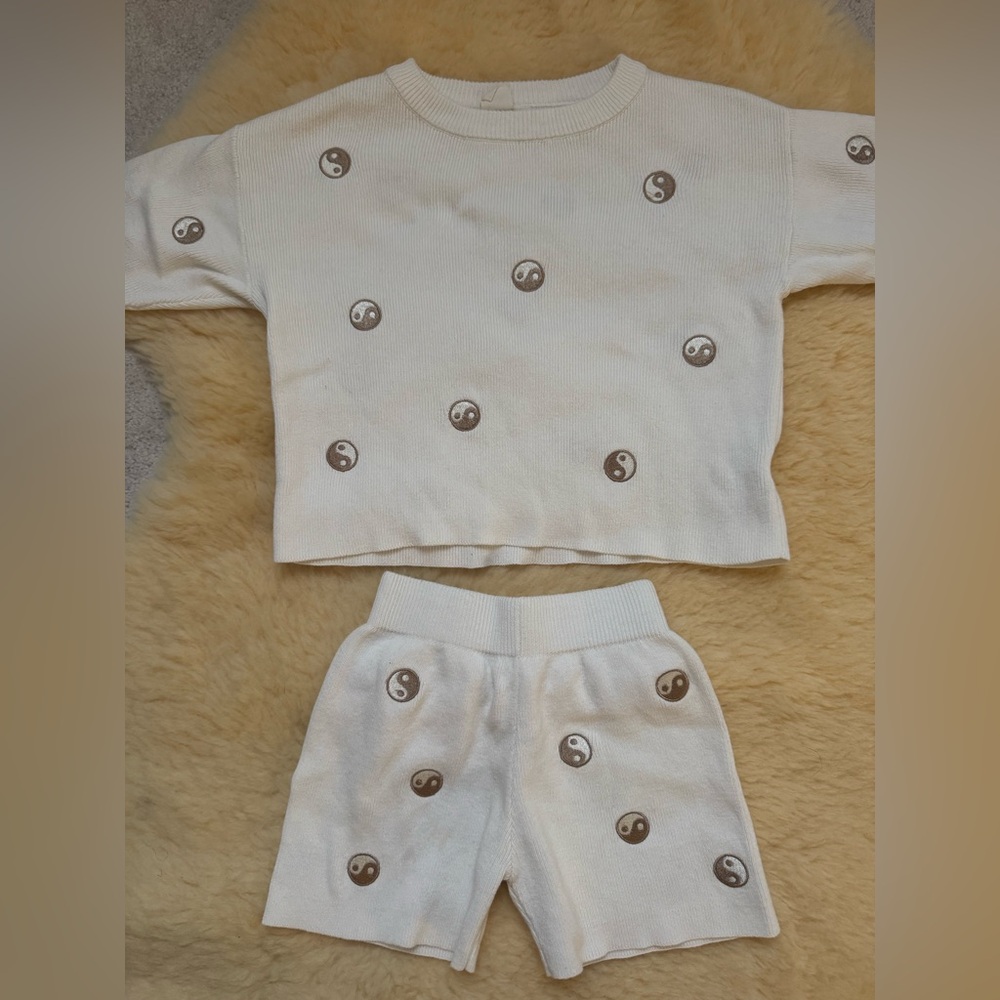 Make the Label Yin Yang Knit Set - Picture 2 of 4